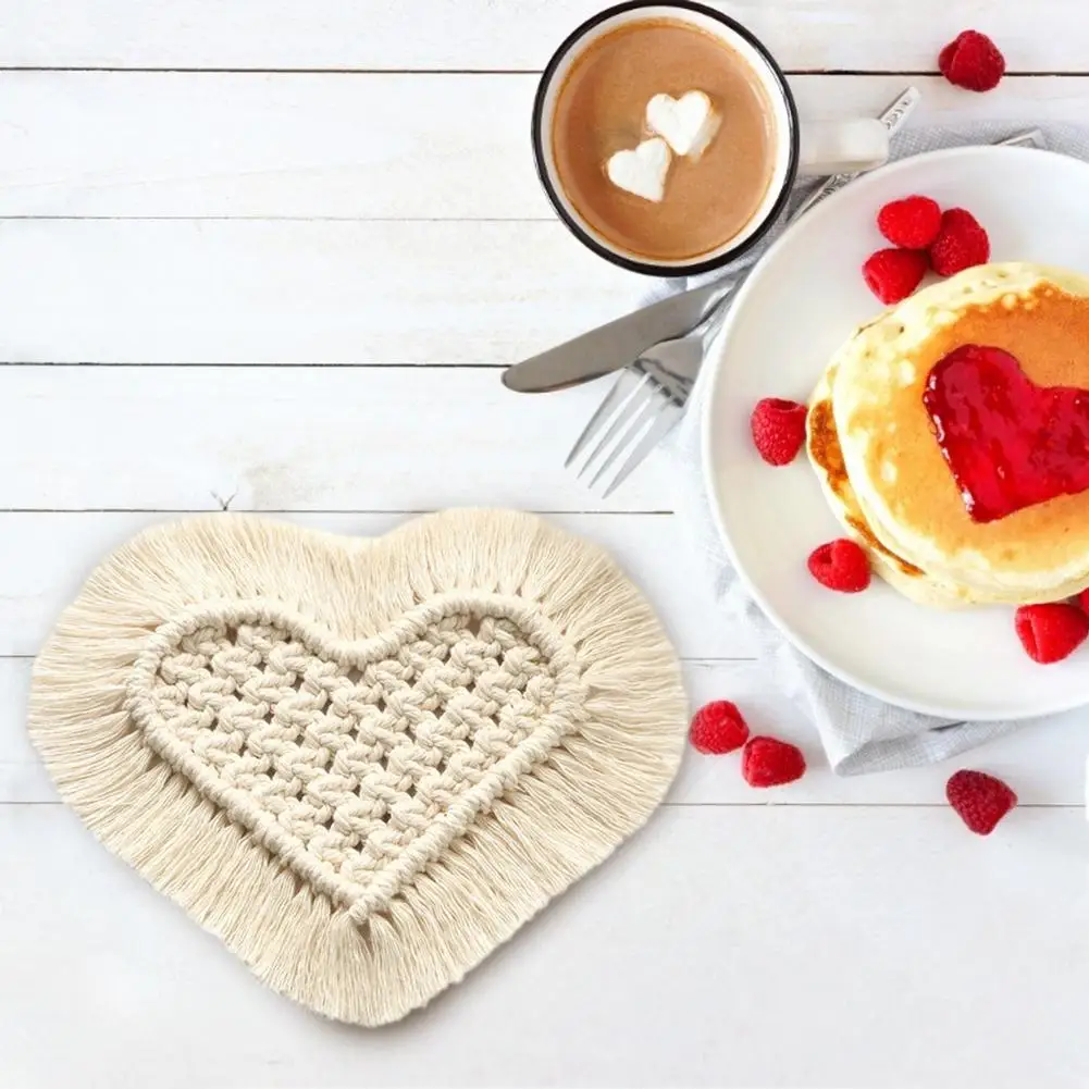 

Коврик для чашки, подставка в форме сердца, в богемном стиле, Плетеный, с кисточками, влагопоглощающий и термостойкий, большой и прочный, хло...