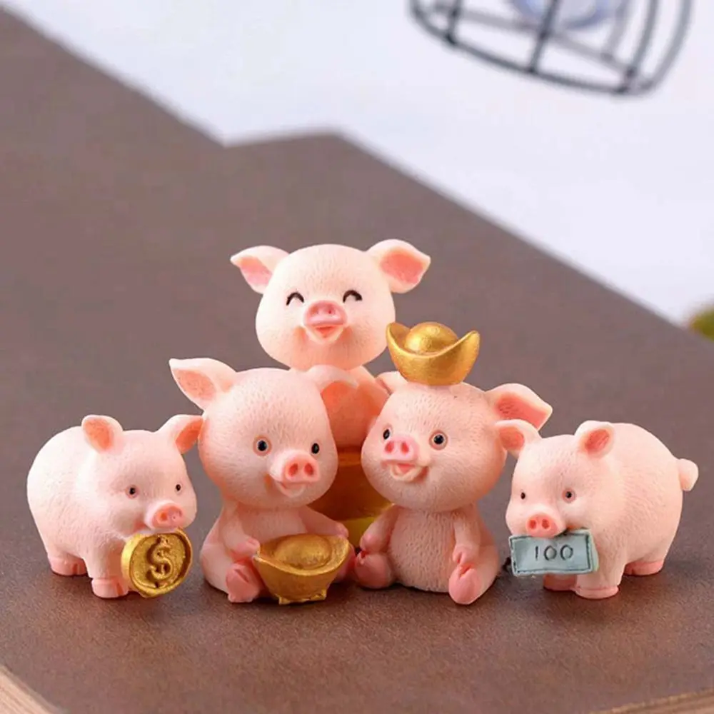 

1PC Lovely Fortune Pig Pink Heart Schoolbag Basket Pig Miniatures Figurine Lucky Pig Car Decor DIY Micro Landscape