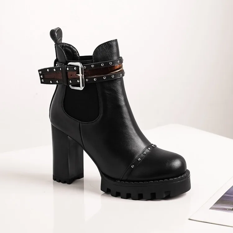 

MLJUESE 2021 women soft ankle boots cow leather buckle strap rivet boots winter short plush round toe high heels women boots