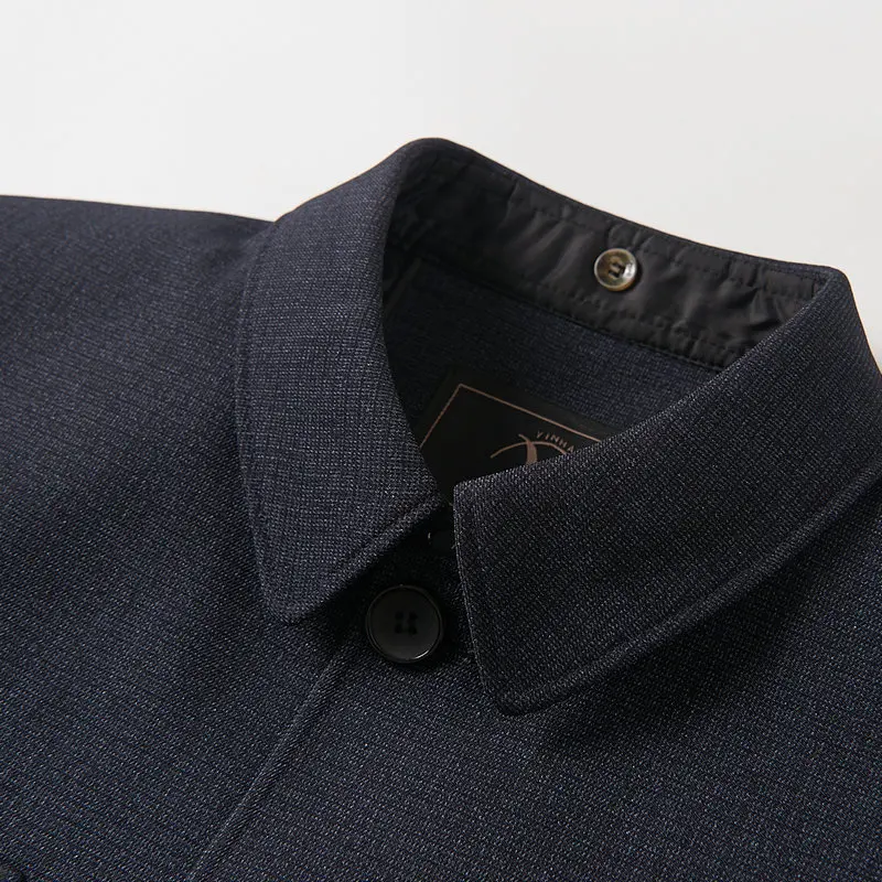 Костюм-двойка мужской из пиджака и брюк темно-серого цвета |