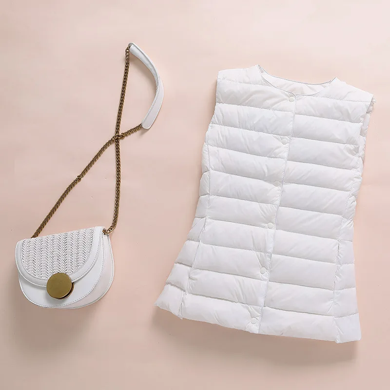 Женский пуховой жилет ультралегкий однобортный безрукавка на утином пуху теплая