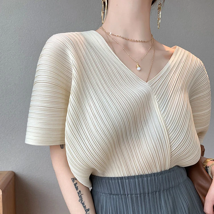 

Pleated top women's summer 2021 high-end temperament v-neck loose design niche chiffon short-sleeved shirt clothes women