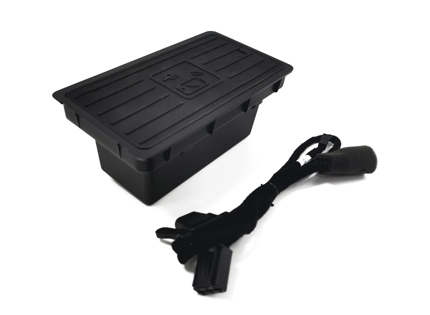 

For Audi Q2 2019 2020 15W Qi Fast Charging Car Vehicle Wireless Charger Pad Auto Android Phone Iphone XiaoMi Holder Smart Plate
