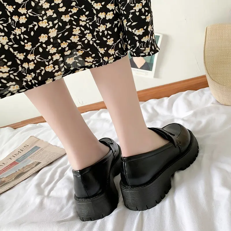 

Womens Shoes Round Toe Female Footwear 2020 Fashion Women's Autumn Oxfords Clogs Platform Soft Casual Sneaker Slip-on