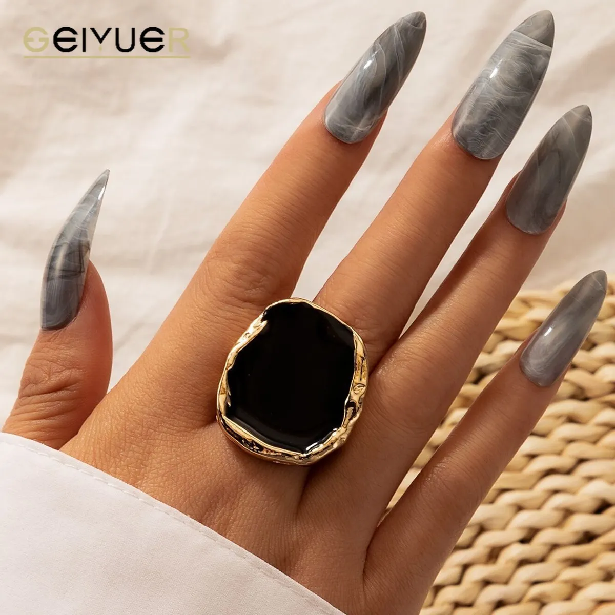 

Black Stone Gold Rings for Women Men Charms Dripping Oil Big Joint Ring 2021 New Bohemian Neo-Gothic кольца Jewelry Accessories