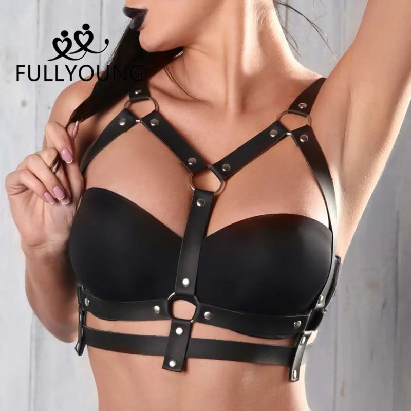 Fullyoung для женщин ремни панк-рок Halterneck колье Готический кожаный жгут сексуальное тело Связывание клетка Бюстье корсет скульптуры грудь