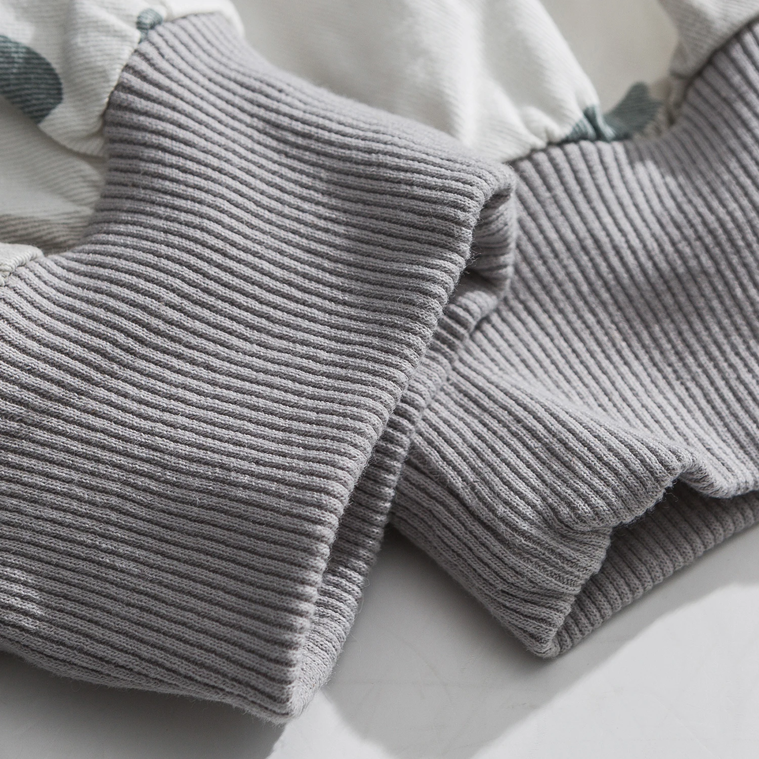 Повседневные джинсы с множеством карманов модная уличная одежда в стиле пэчворк