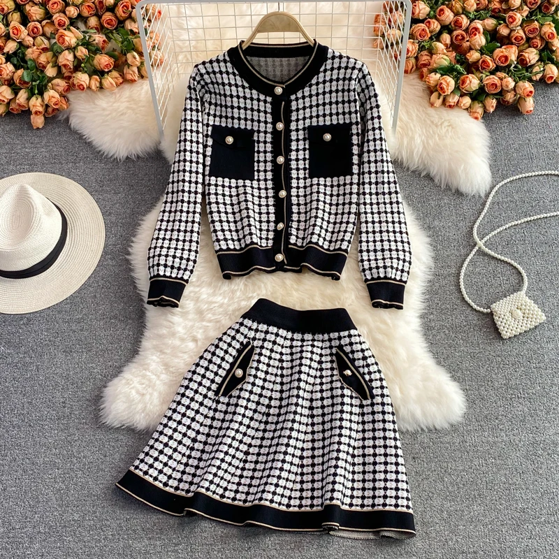 

Lady Xiaoxiang Fashion Suit Skirt Temperament Plaid Knitted Cardigan Sweater Two-piece High Waist A-line Skirt Women