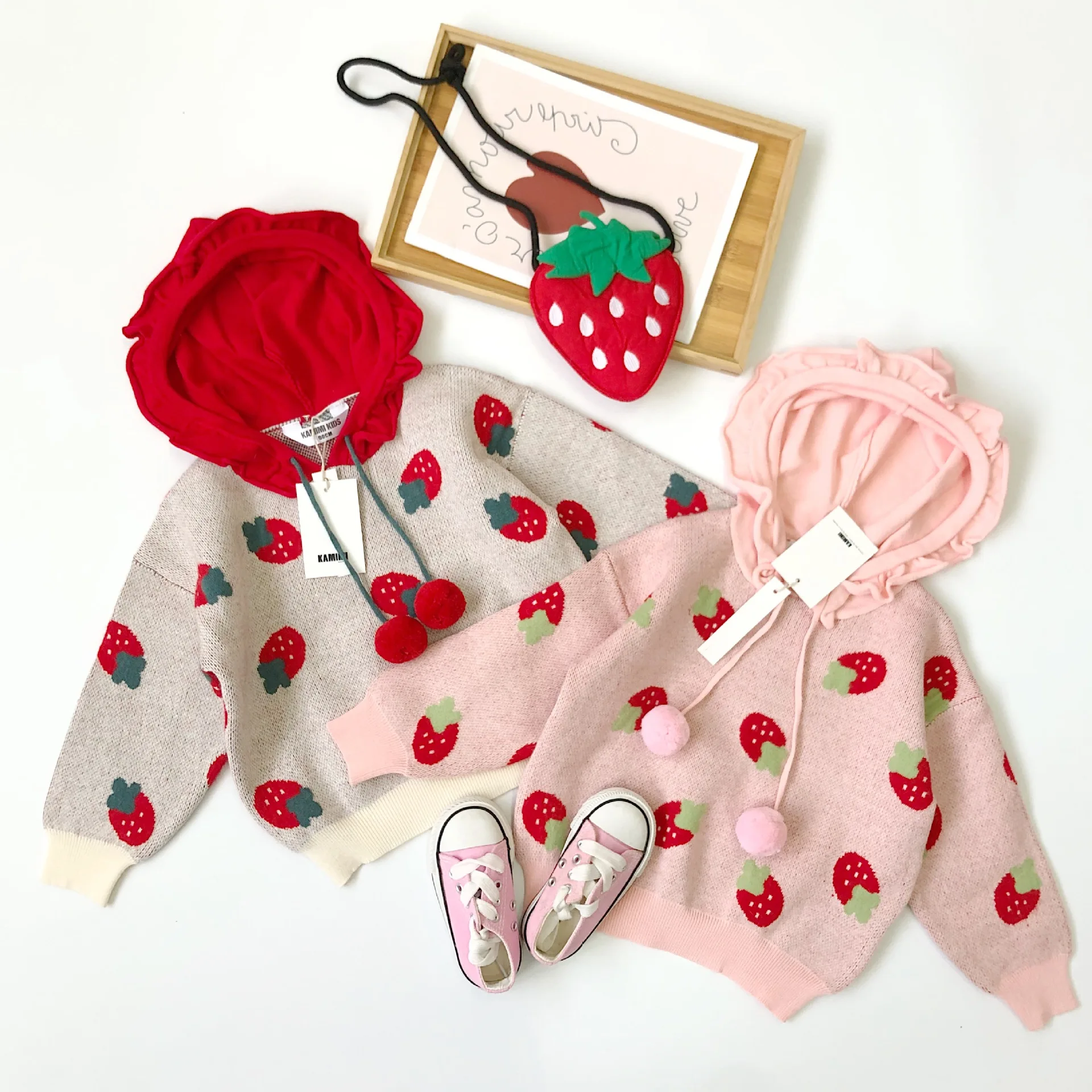 

Tonytaobaby осенний стильный милый жаккардовый свитер с капюшоном в иностранном стиле для маленьких девочек