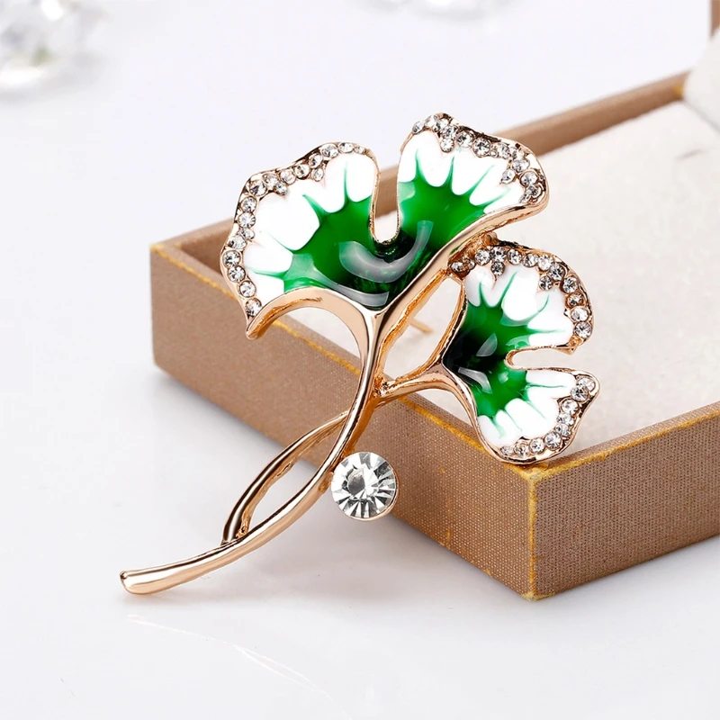 

2021 New Ginkgo Leaf Brooches for Women Vintage Fashion Style Elegant Wedding Pins Party Brooch