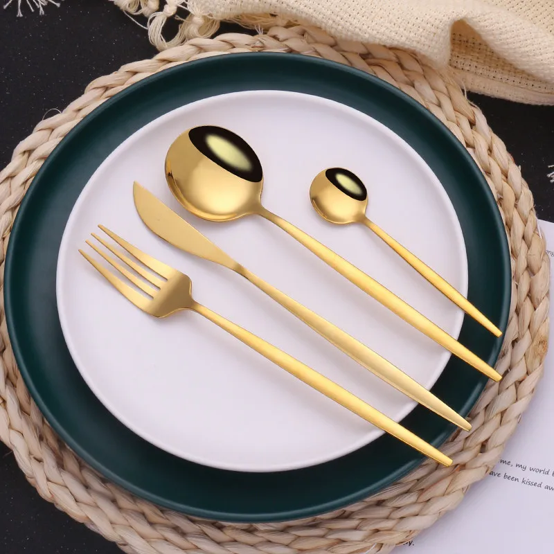 

16pcs Gold Cutlery Set 18/10 Stainless Steel Tableware Set Knife Fork Spoon Flatware Set Dishwasher Safe Dinnerware Set Gift Box
