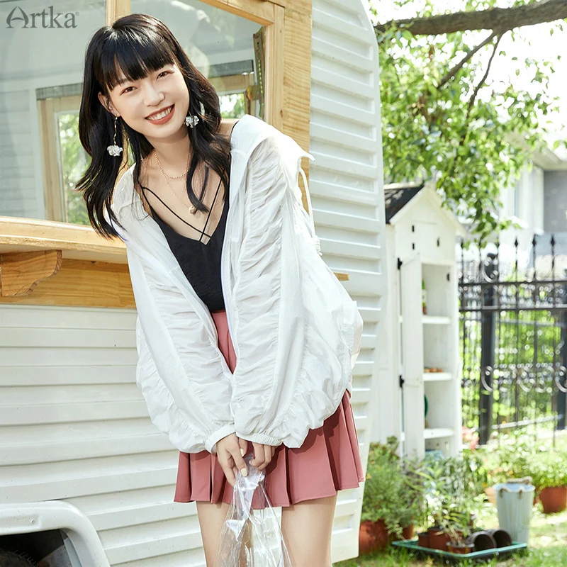 Женская куртка с капюшоном ARTKA черная длинным рукавом защитой от солнца UPF40 +