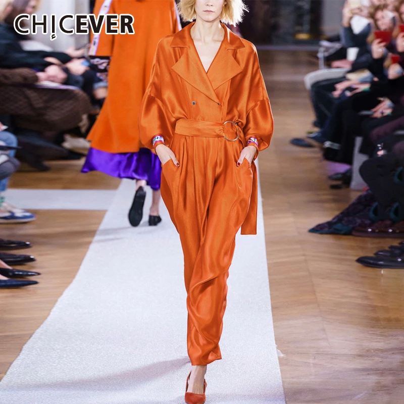 Женский атласный комбинезон CHICEVER Осенний на шнуровке с отложным воротником и