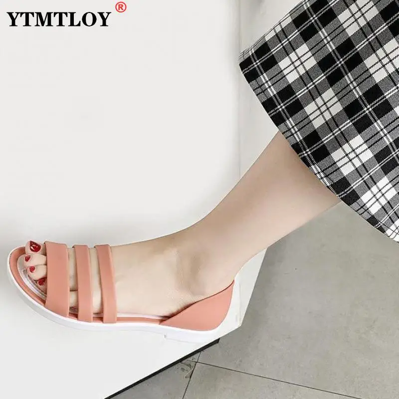 

Women Summer Flat Sandals Open-Toed Slides Slippers Candy Color Casual Beach Outdoot Female Ladies Jelly Shoes Platform