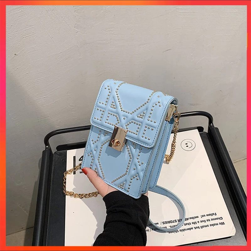 

Популярные сумки для женщин, новинка 2021, модная сумка через плечо с заклепками и цепочкой, модная сумка через плечо, универсальная маленькая...