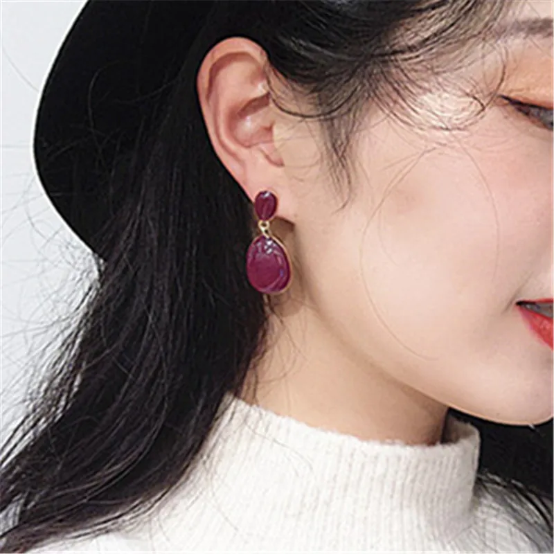 Классические цветные металлические серьги гвоздики геометрической формы