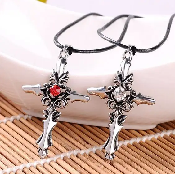 Heren Ketting Vampire Diaries Heilig Hart Kruis Ketting Classic Rvs Edelsteen Hanger Kettingen Voor Mannen Heren Ketting Vampire Diaries Heilig Hart Kruis Ketting Classic Rvs Edelsteen Hanger Kettingen Voor Mannen