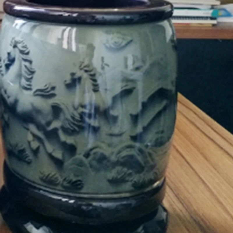 

High Quality Vintage Rotatable Chinese Style Round Pen Holder Office Desk Decoration Gift