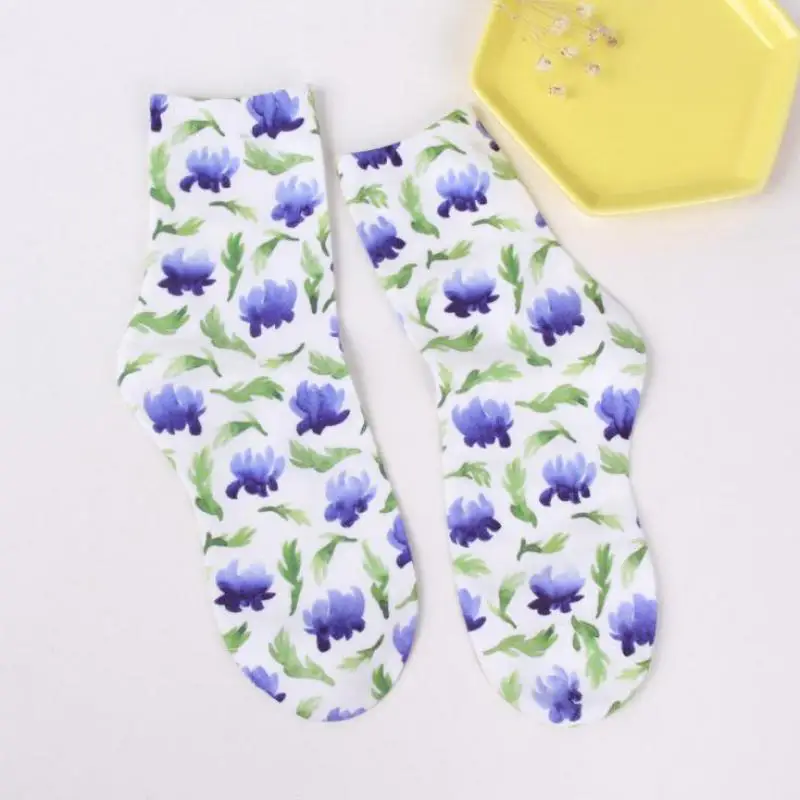 

2021 Designer Autumn And Winter Japanese Flower Women's Short Tube Cotton Socks Art Retro Breathable Printed Socks Wholesale