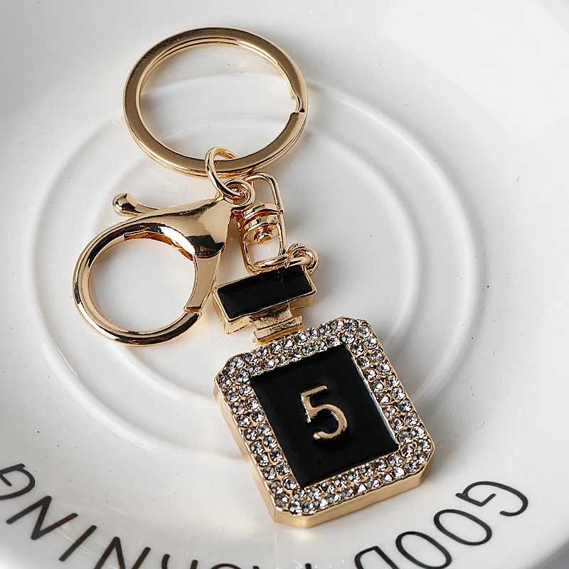 

Rhinestone Crystal Perfume Bottle Keychain Luxury Shape Pendant Keychain Gifts Car Handbag Key Holder Party Gifts Souvenirs