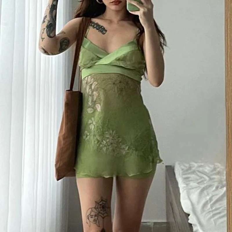 

Женское шифоновое платье на бретелях-спагетти, с цветочным принтом