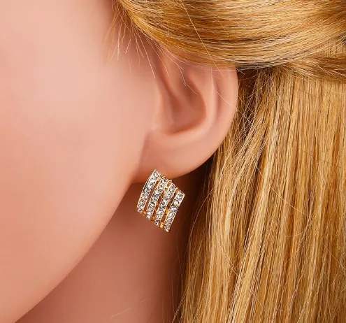 Разноцветные латунные серьги-клипсы с микрозакрепкой из фианита и кубического