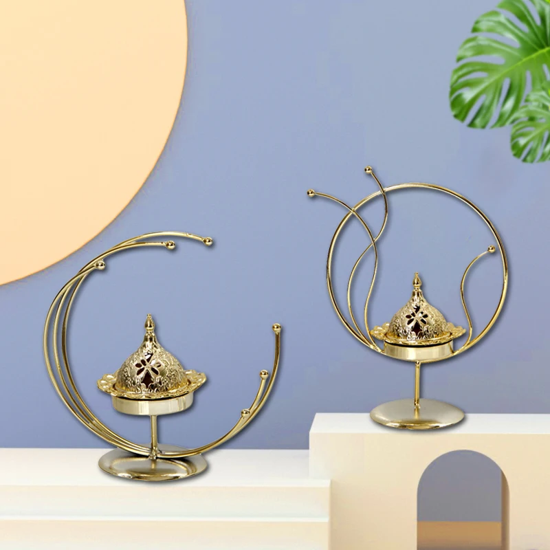 

Dual-use Simple Aroma Diffuser Arabian Golden Metal Moon Candle Holder Incense Burner Mini Oudh Chips Burner Middle East Bakhour