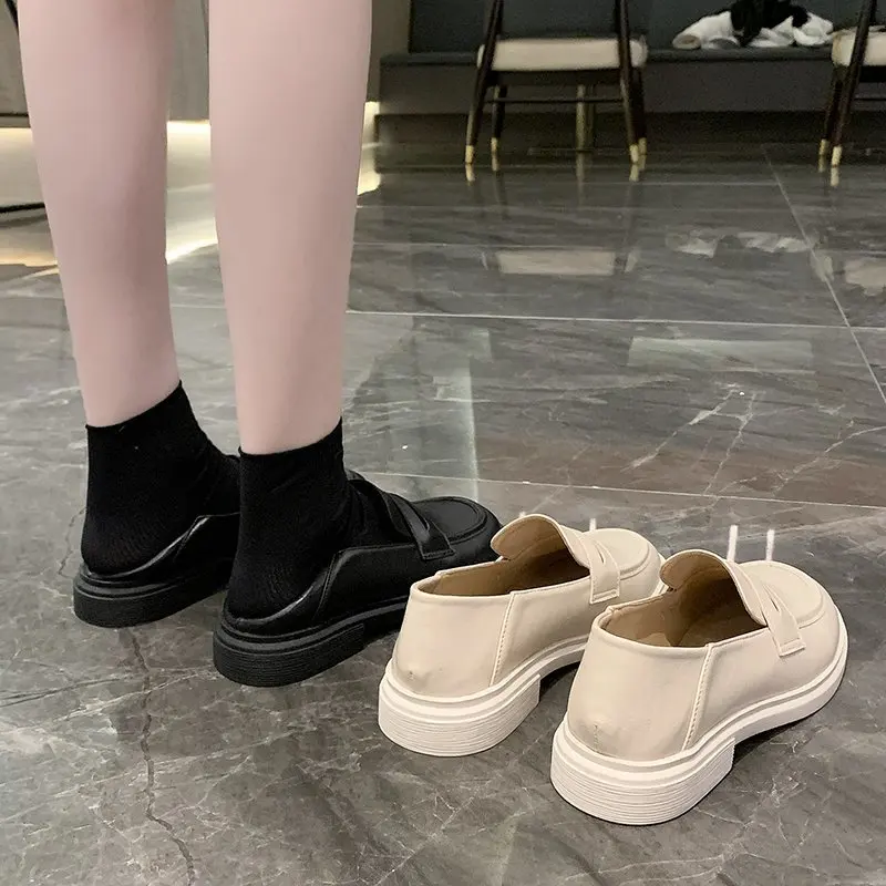 

New Women Flat Shoes Fashion Round Toe Comfortable Shoes Women Daily Flats Woman Footwear Size 35-40