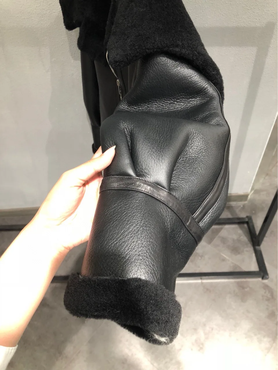 Женская куртка-Авиатор из натуральной овечьей шкуры с большим отложным