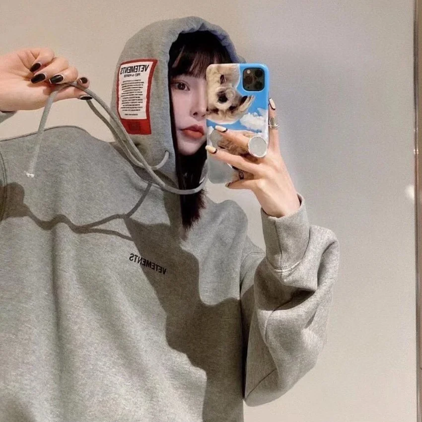 

Red Patch Logo VETEMENTS Hoodie Men Women 1:1 High Quality Hooded Embroidered Vetements Sweatshirts Pullovers