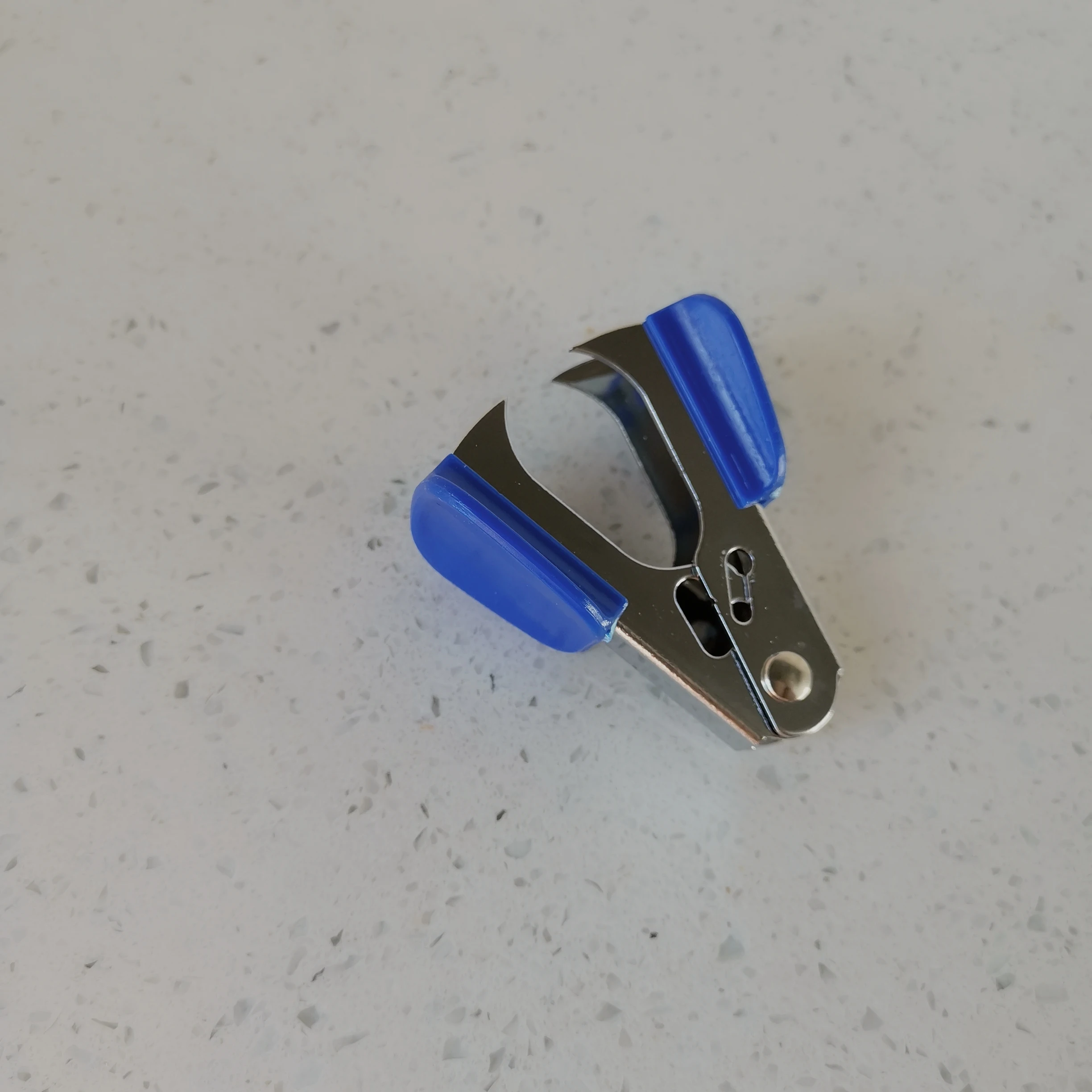 

Office Supplies and Tools Nail Puller Stapler Matching Labor Saving One Blue Color With Shipping Cost