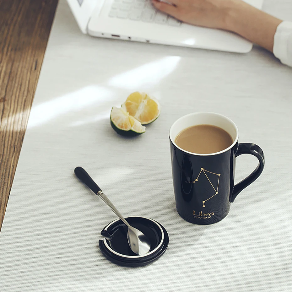 Керамические кружки 12 созвездий креативные с крышкой ложкой черная и Золотая