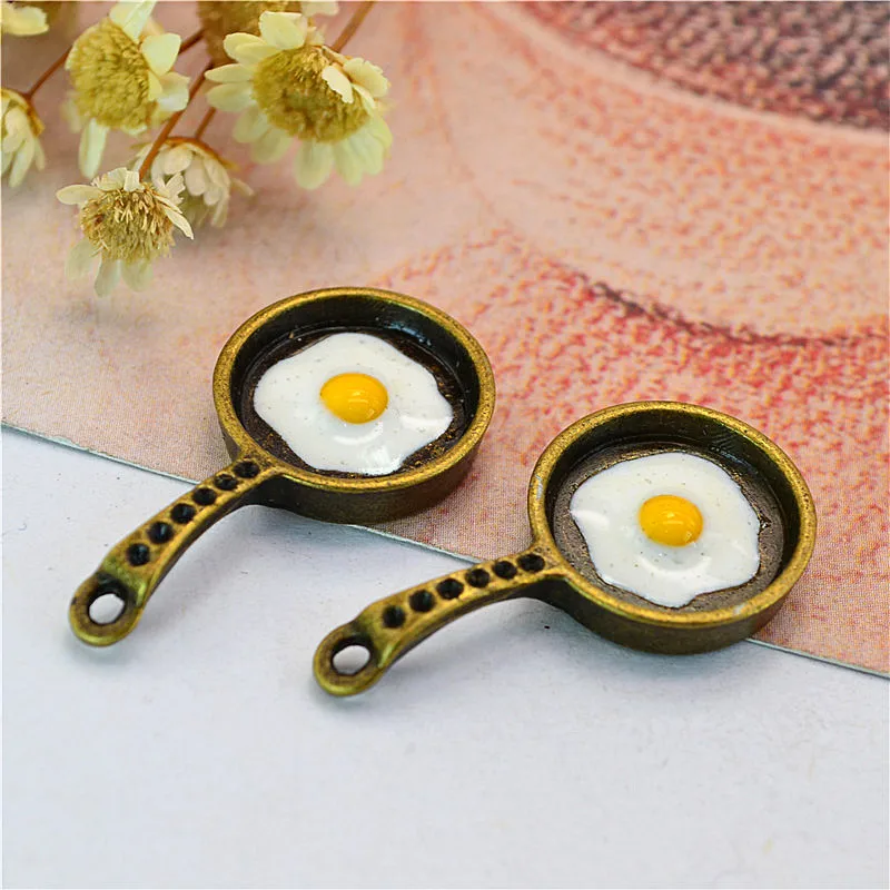 

RY17*32MM Retro pan fried egg DIY jewelry materials metal charm, wholesale bracelet charms, vintage style charms scrapbook items