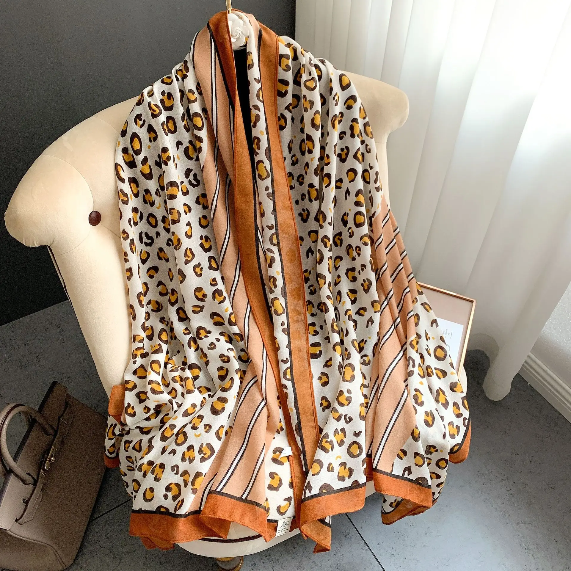 

2022 Leopard Scarf for Women cotton Foulard Female Office Lady Bandana scarves shawls wraps soft pashimina Echarpe beach stole