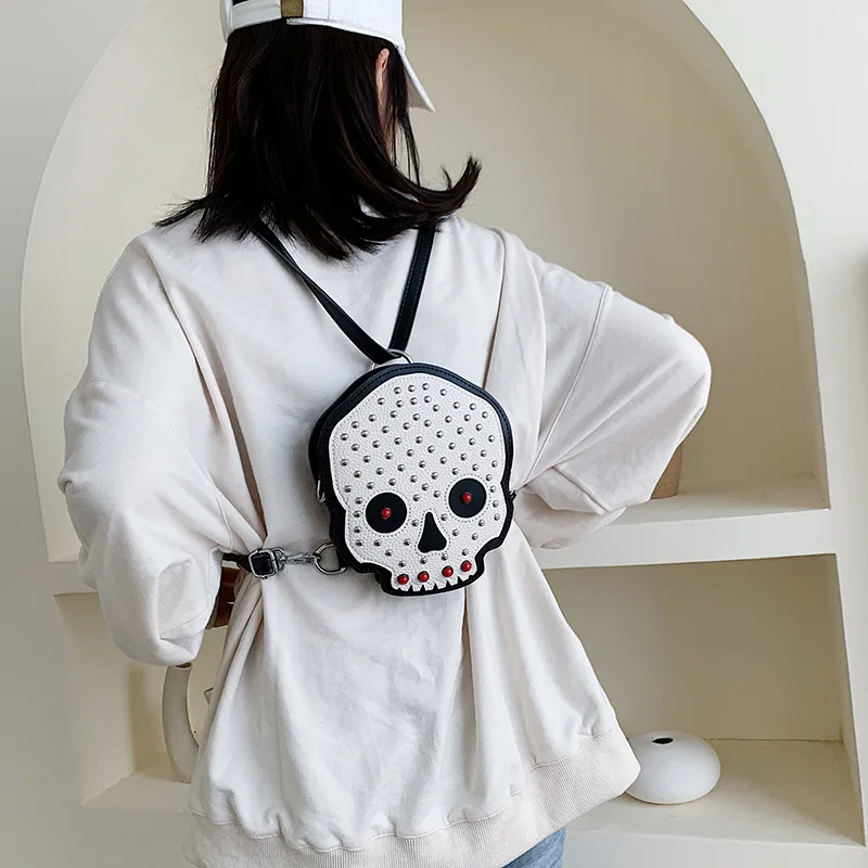 Супер огонь плечо мини рюкзак женский 2019 новая панк Мода заклепки Shantou шаблон