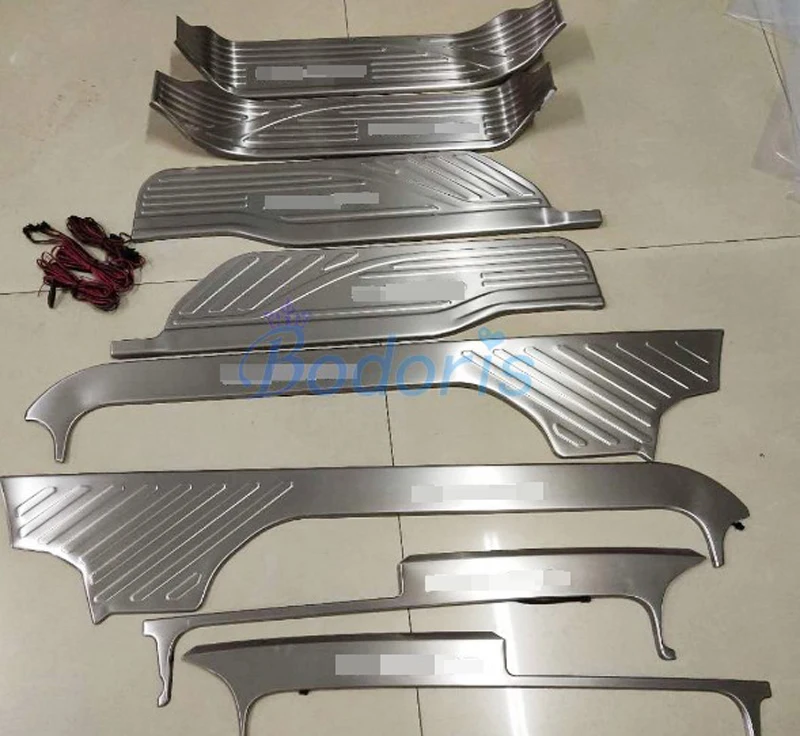 Комплект обшивки бампера для порога двери из нержавеющей стали светодиодный