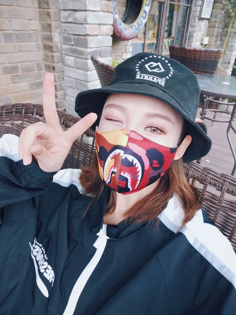 Новый стиль маска для лица с акулой цветная рта верховой езды на лобовое стекло