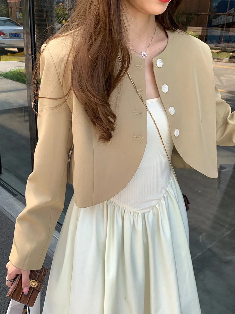 Женский костюм с длинными рукавами однобортный повседневный наплечниками и