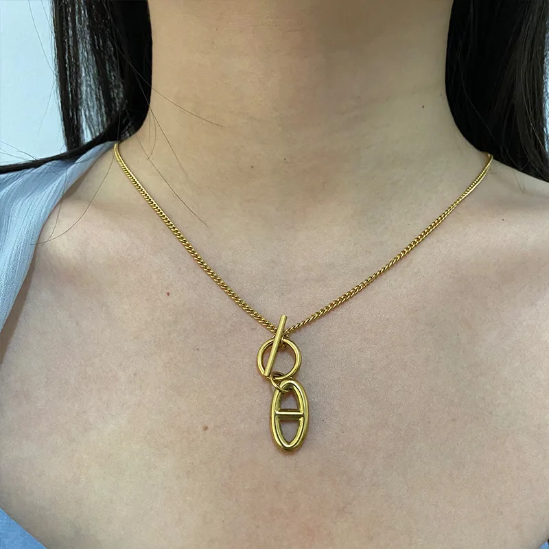 

2021 New European and American Fashion Punk Pig Nose Pendant Chain Necklace Women Sexy Party Clavicle Chain Necklace Jewerly