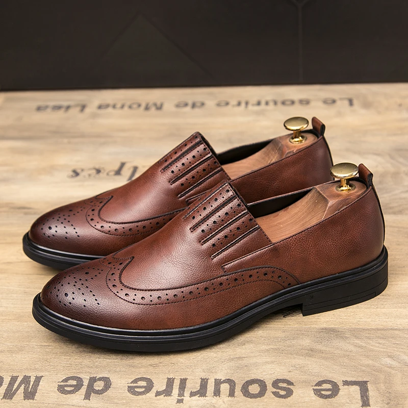 

Мужские лоферы в новом стиле, Британская мода, слипоны, деловые трендовые повседневные топ-сайдеры с бахромой, Мокасины, бутиковые мужские л...