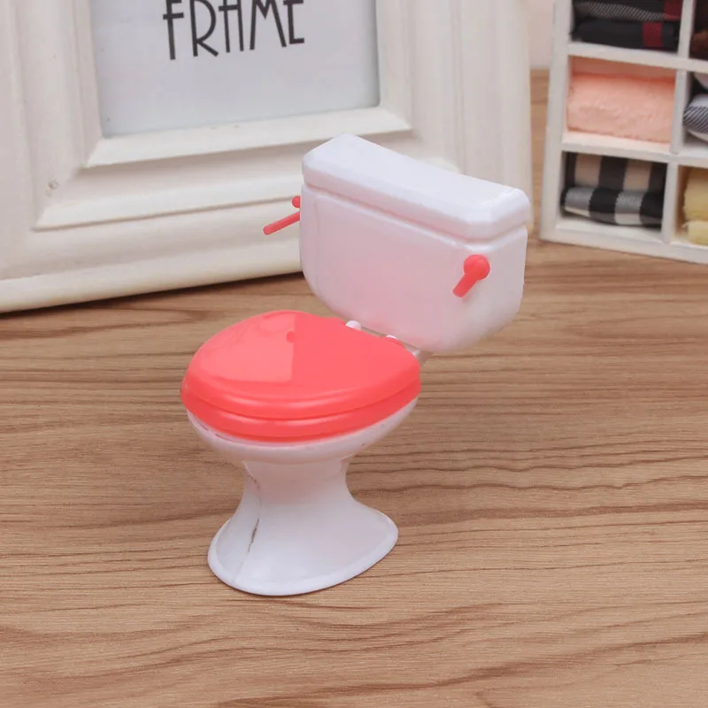 

1PCs Mini Dollhouse Furniture Vintage Bathroom Modeling White Toilet Doll House Miniature Baby Pretend Toys Dolls Accessories