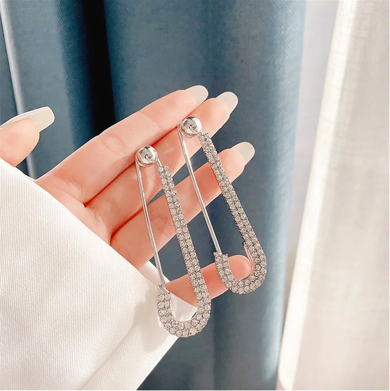 Серьги-гвоздики из серебра 2021 пробы в европейском и американском стиле