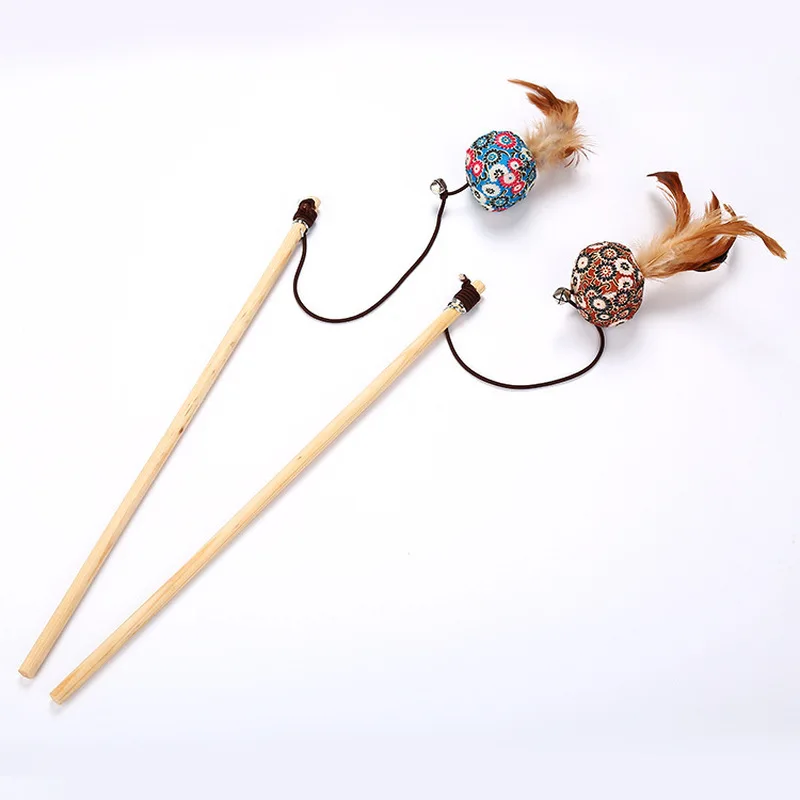 Игрушка для кошек деревянная забавная палочка ручной работы с колокольчиками