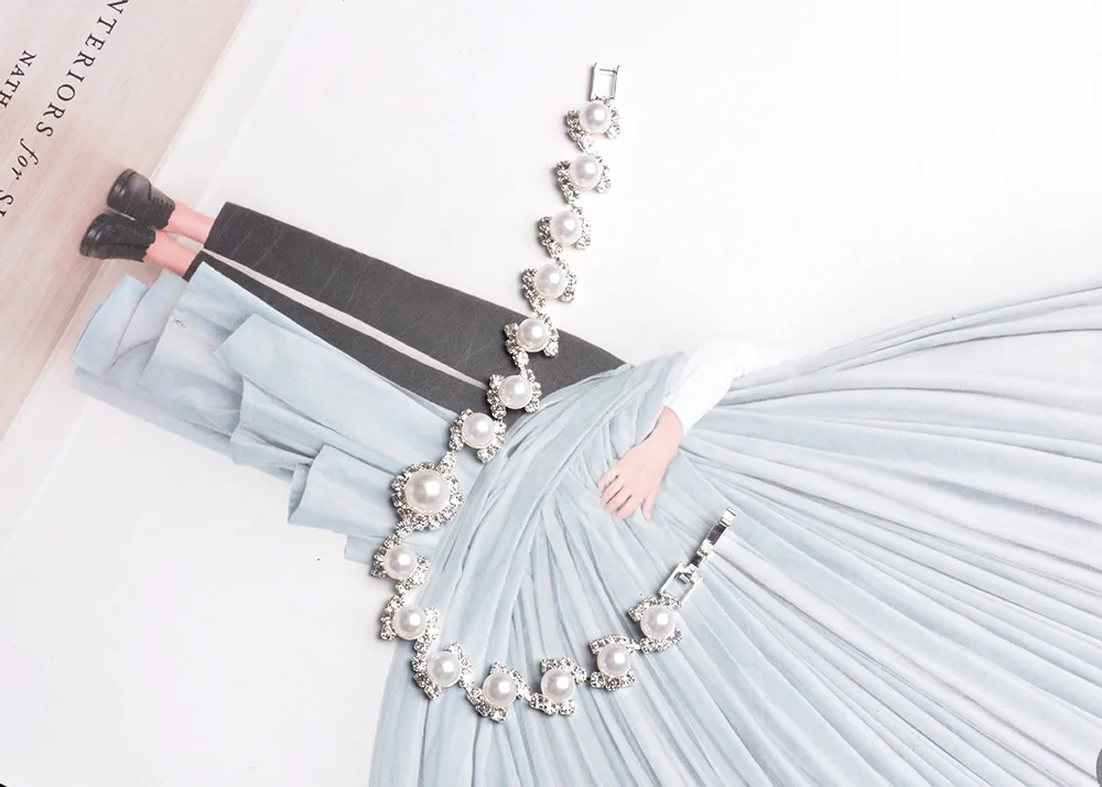 

Luxury Female White Pearl Bracelet Classic Gold Silver Color Chain Bracelets For Women Trendy Round Crystal Wedding Bracelet