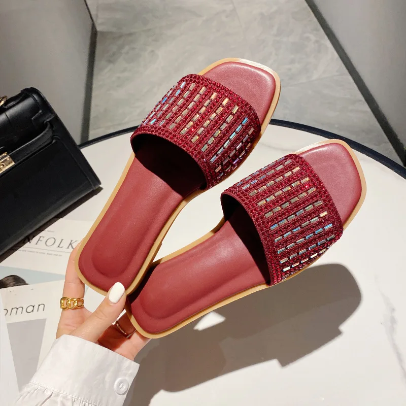 

Luxury Slippers Women Summer 2021 Fashion Crystal Slides for Women Casual Flats Shoes Woman Plus Size Outside Slippers Woman