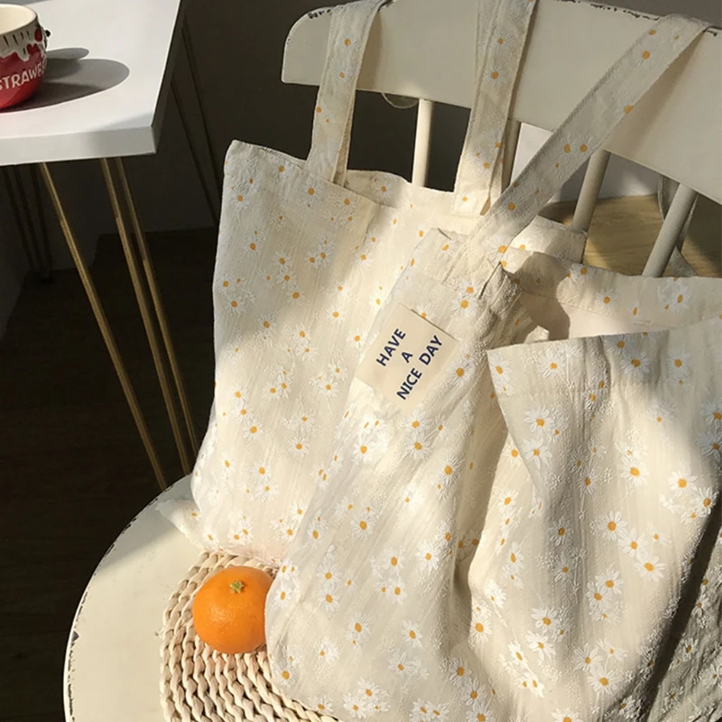 

Women Canvas Shoulder Bags Embossed Daisy Design Ladies Floral Handbag Casual Tote Literary Books Bag Shopping Bag For Girls