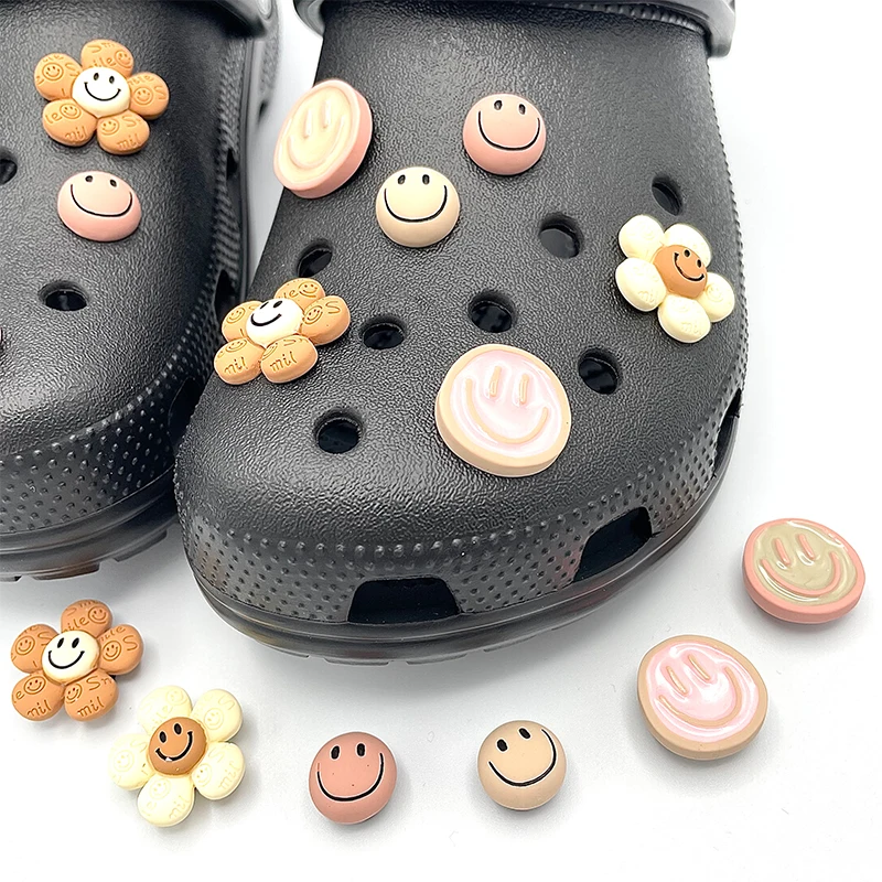 Original Designer Kawaii Cartoon Smiley Face Resin Jibz Shoe Charms DIY Decoration Accessories For Kids Croc Clog Shoe Ornaments images - 6