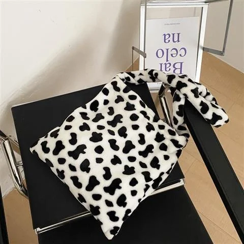 

Модная Милая женская сумка-мессенджер с рисунком молочных коров, мягкая фланелевая модная сумка через плечо для девушек, сумка для хранения...