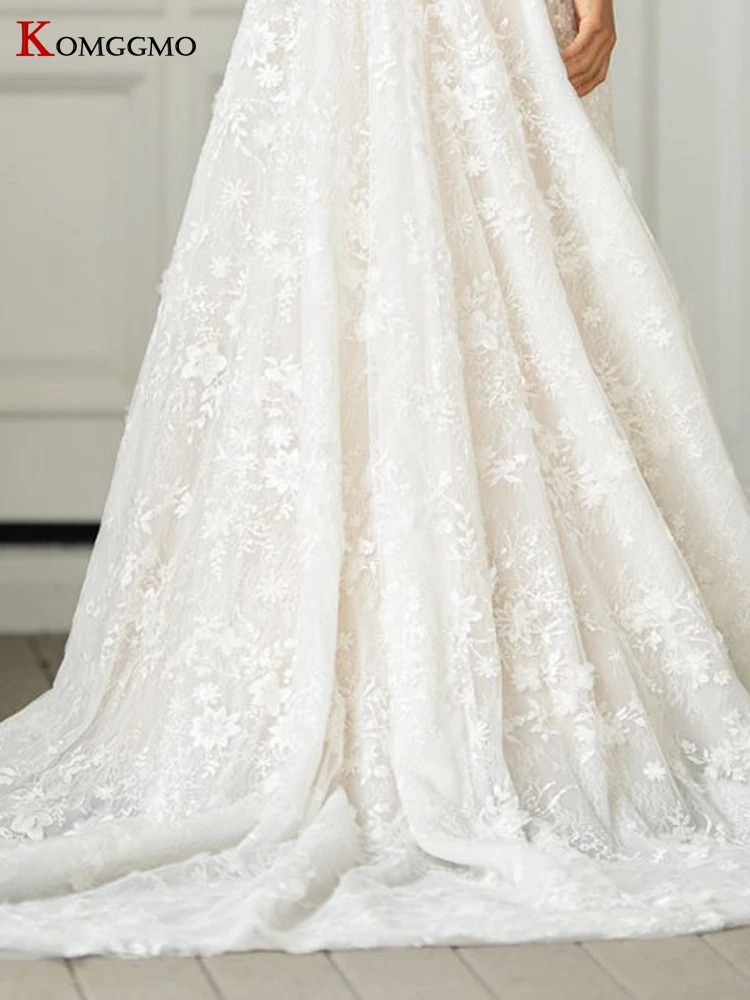 

Strapless Embroidery Appliques Tulle Chapel Train Bridal Ball Gown Custom Made Puff Sleeve Button Back Wedding Dress for Women