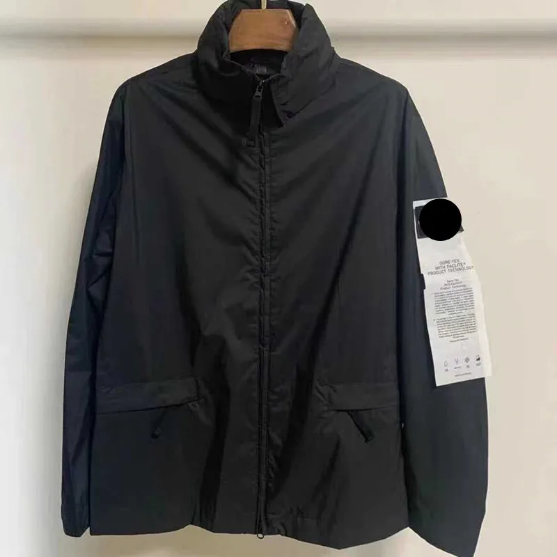 

Stone Island Early spring 2021 men's women's everyday casual zipper hooded jacket can be folded into bags